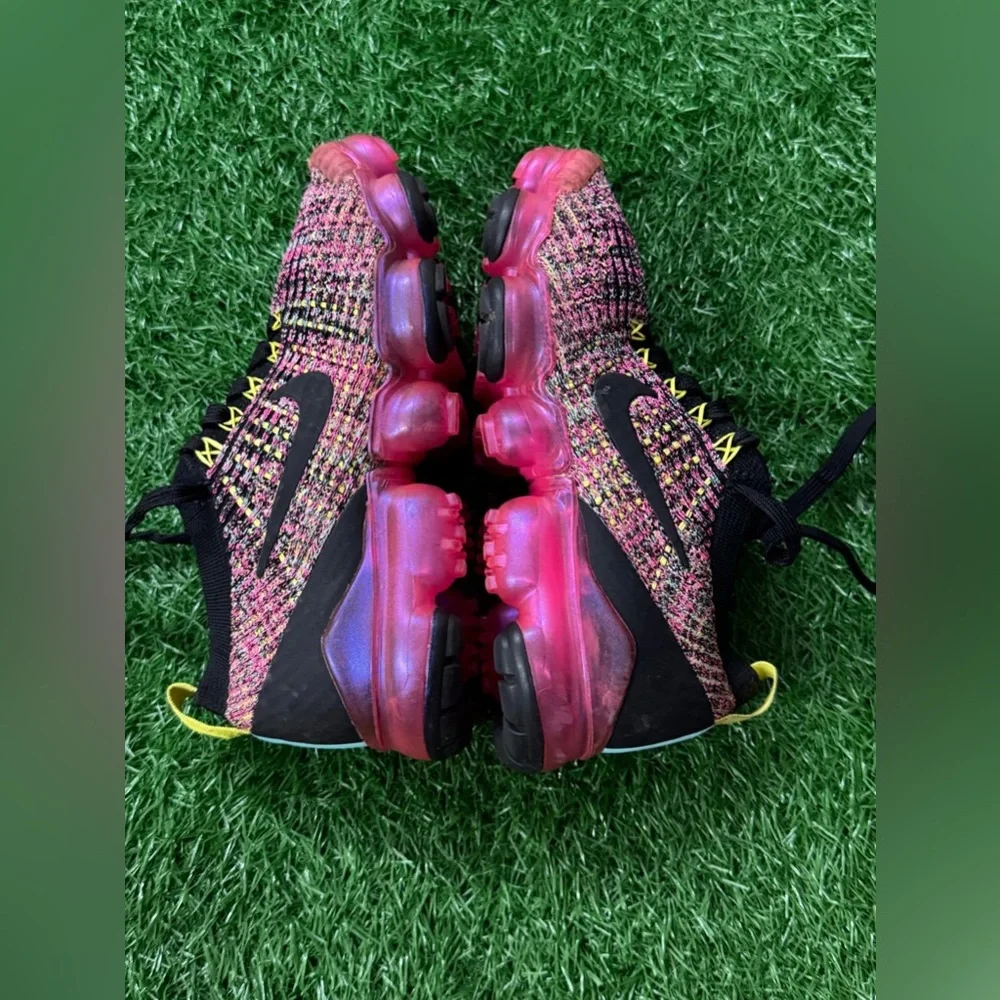 Nike excellent preowned